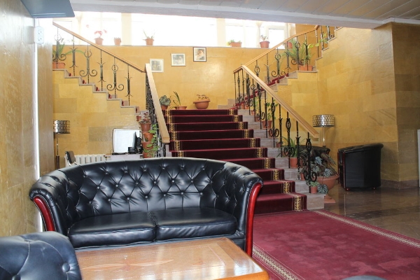 Diligence Hotel (Dilijan)